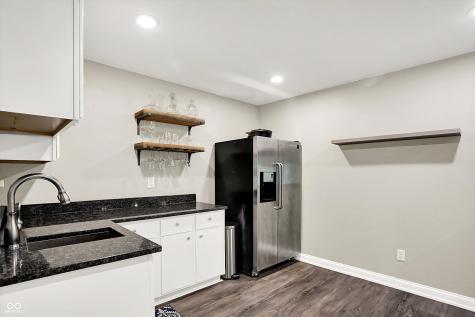 1933 S 825 E Zionsville IN 46077