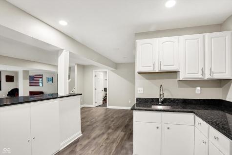 1933 S 825 E Zionsville IN 46077