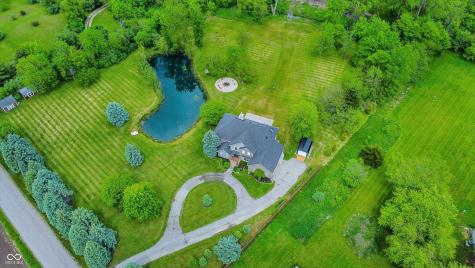 1933 S 825 E Zionsville IN 46077