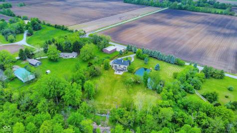 1933 S 825 E Zionsville IN 46077