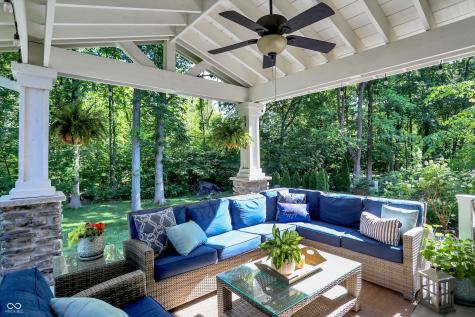 9252 Blackberry Court Zionsville IN 46077