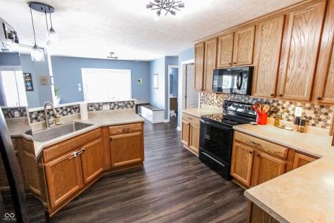 8005 Stoney Bend Court Indianapolis IN 46259