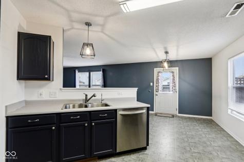 784 Streamside Drive Greenfield IN 46140