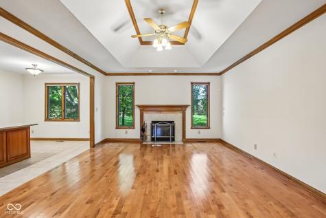 142 E Banta Road Indianapolis IN 46227