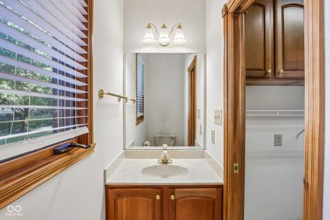 142 E Banta Road Indianapolis IN 46227
