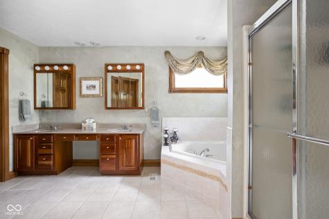 647 Peach Tree Lane Danville IN 46122