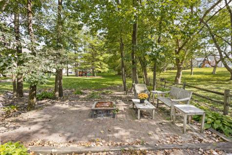 647 Peach Tree Lane Danville IN 46122