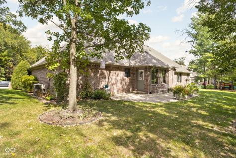 647 Peach Tree Lane Danville IN 46122
