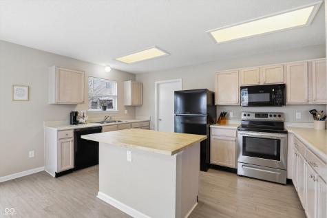 7437 Sedgewick Way Indianapolis IN 46256