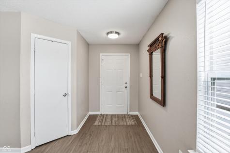 7437 Sedgewick Way Indianapolis IN 46256