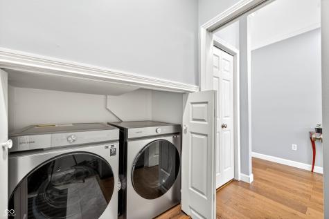 5621 Black Oak Drive Columbus IN 47201