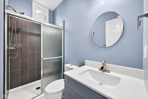 5621 Black Oak Drive Columbus IN 47201