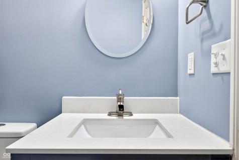 5621 Black Oak Drive Columbus IN 47201