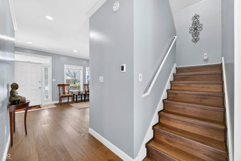 5621 Black Oak Drive Columbus IN 47201