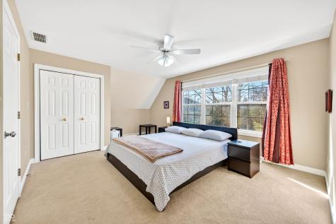 5621 Black Oak Drive Columbus IN 47201