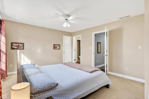 5621 Black Oak Drive Columbus IN 47201