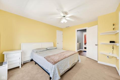 5621 Black Oak Drive Columbus IN 47201