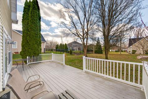 5621 Black Oak Drive Columbus IN 47201