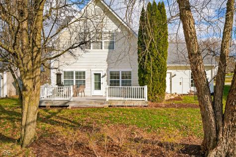 5621 Black Oak Drive Columbus IN 47201