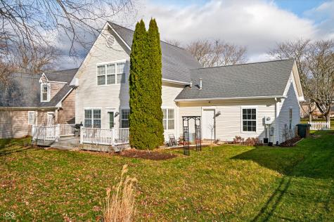 5621 Black Oak Drive Columbus IN 47201