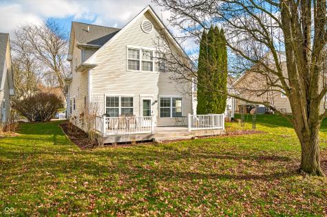 5621 Black Oak Drive Columbus IN 47201