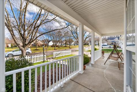 5621 Black Oak Drive Columbus IN 47201