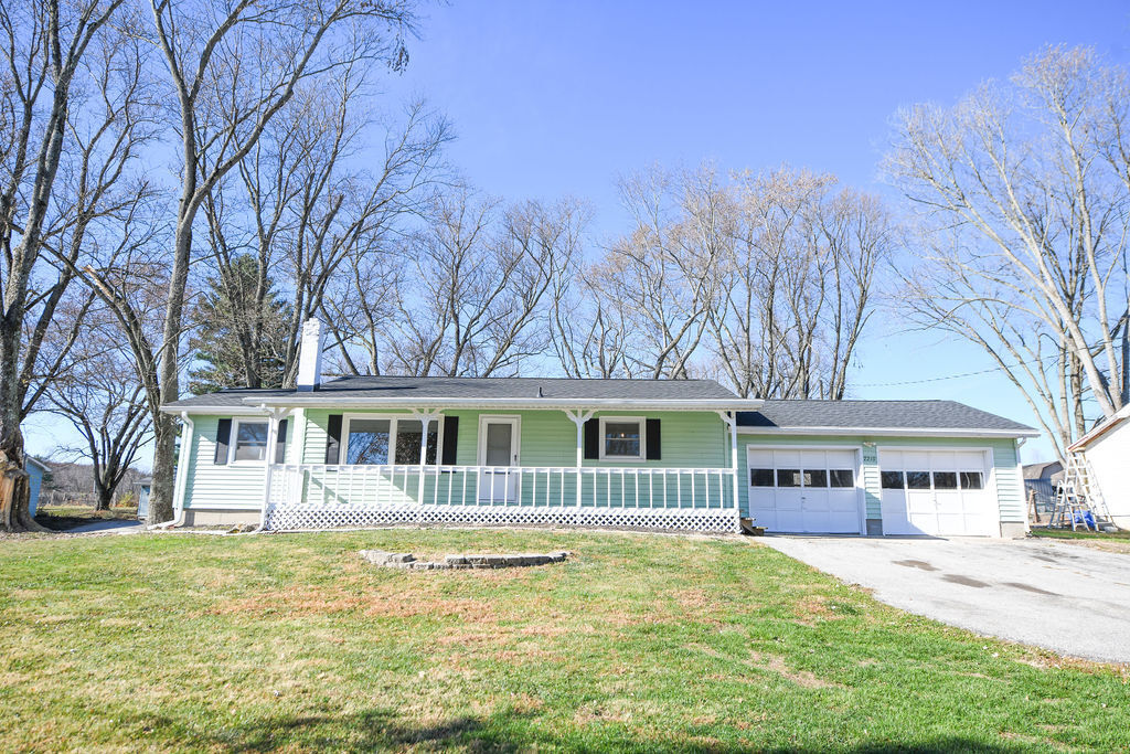 7210 W Dinsmore Road Bloomington IN 47403
