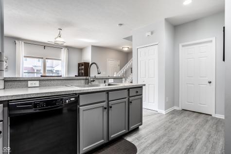 13289 Komatite Way Fishers IN 46038