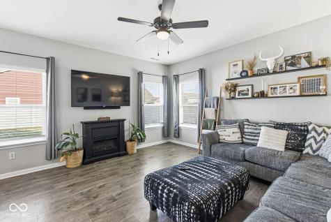 9034 Hemingway Drive Indianapolis IN 46239