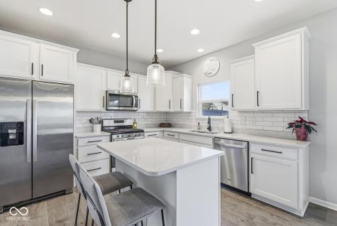 9034 Hemingway Drive Indianapolis IN 46239