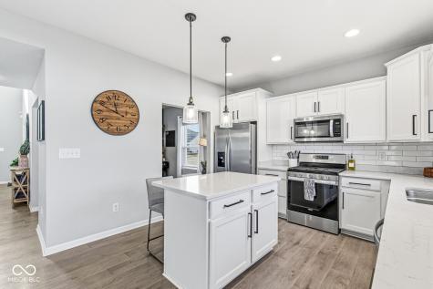 9034 Hemingway Drive Indianapolis IN 46239