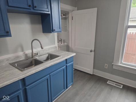 651 Division Street Indianapolis IN 46221