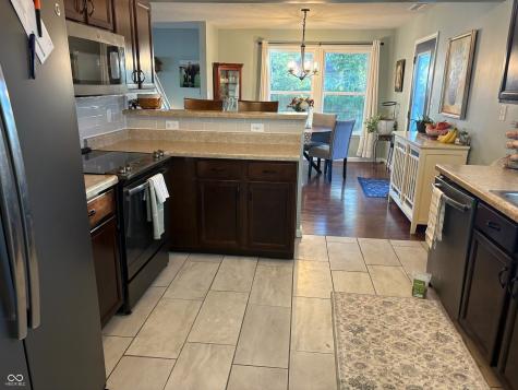 4652 Willowbrook Drive Columbus IN 47203