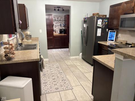 4652 Willowbrook Drive Columbus IN 47203