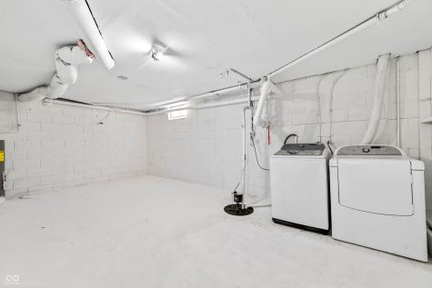 222 Coovert Street Columbus IN 47201