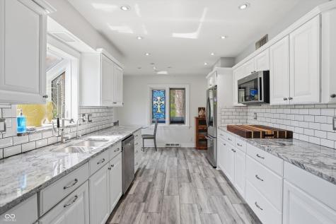 6361 Creekside Lane Indianapolis IN 46220