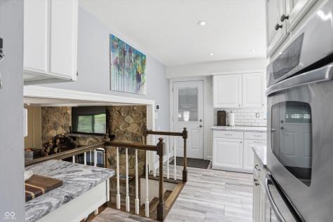 6361 Creekside Lane Indianapolis IN 46220