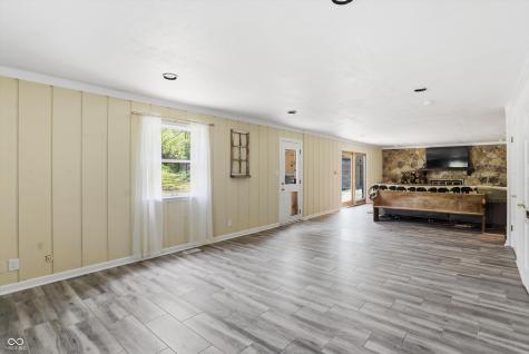 6361 Creekside Lane Indianapolis IN 46220