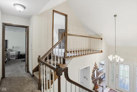 6361 Creekside Lane Indianapolis IN 46220