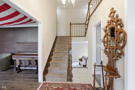 6361 Creekside Lane Indianapolis IN 46220