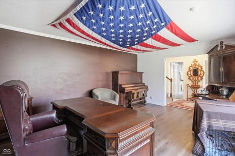 6361 Creekside Lane Indianapolis IN 46220