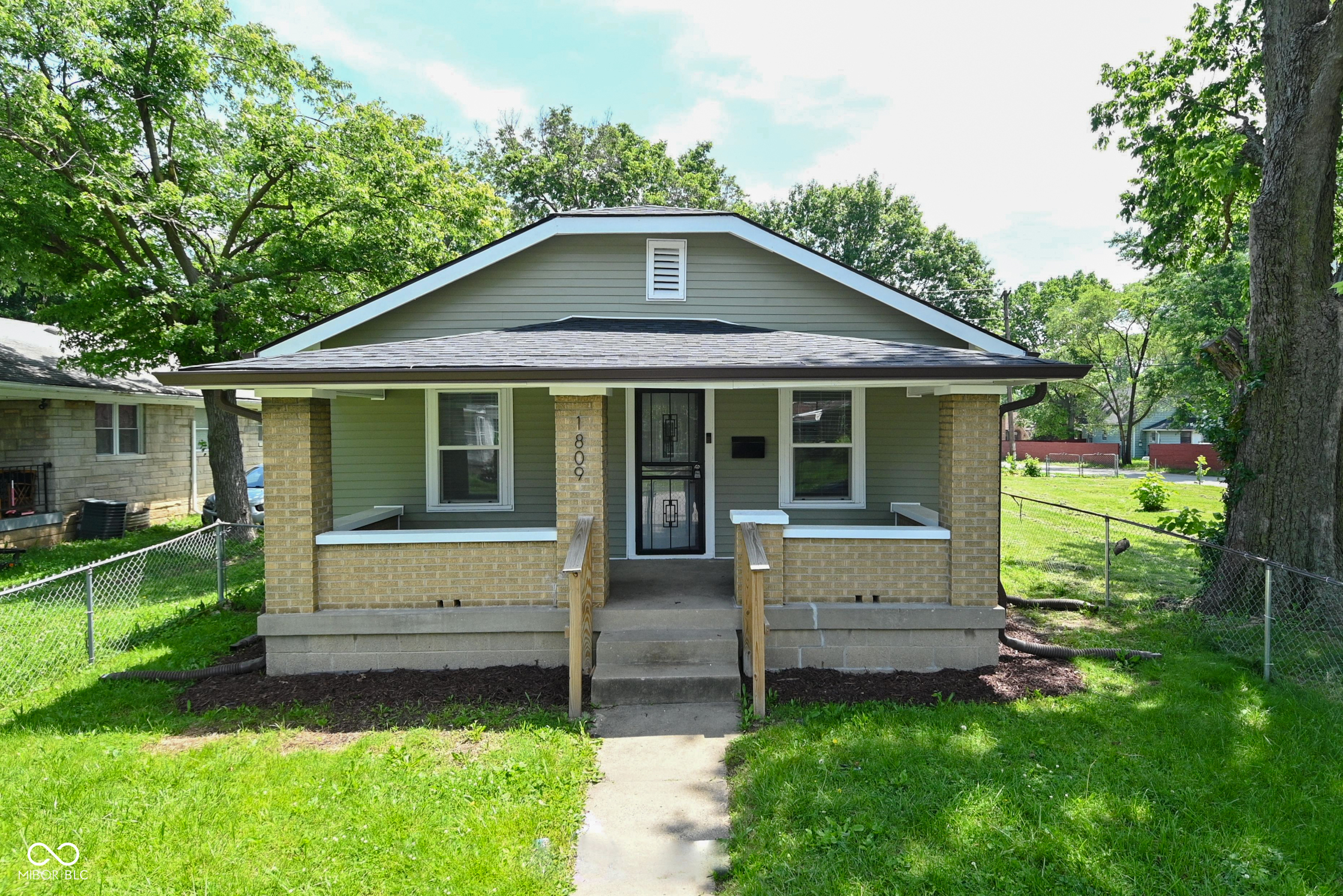 1809 N Goodlet Avenue Indianapolis IN 46222