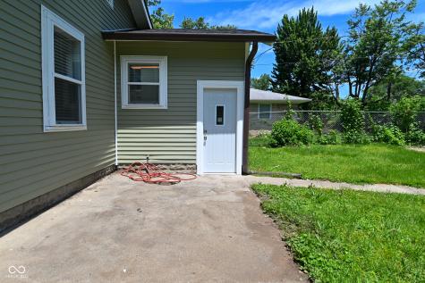1809 N Goodlet Avenue Indianapolis IN 46222