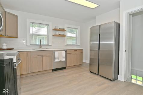 1809 N Goodlet Avenue Indianapolis IN 46222