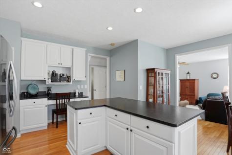 7732 Prairie View Drive Indianapolis IN 46256