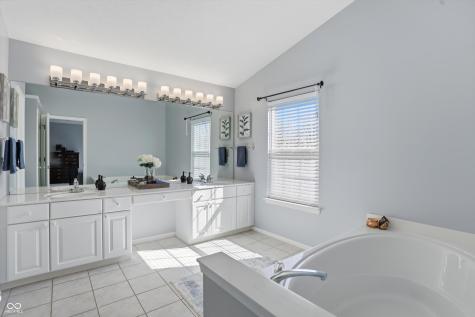 7732 Prairie View Drive Indianapolis IN 46256
