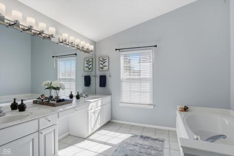 7732 Prairie View Drive Indianapolis IN 46256