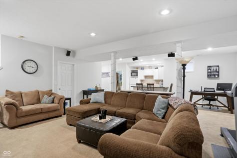 7732 Prairie View Drive Indianapolis IN 46256