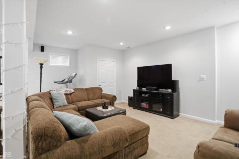 7732 Prairie View Drive Indianapolis IN 46256