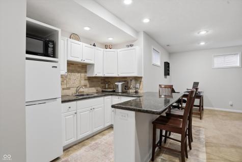 7732 Prairie View Drive Indianapolis IN 46256